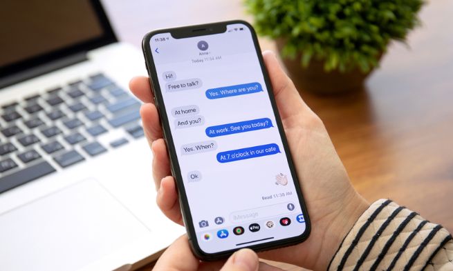 gọi điện thoại và nhắn tin