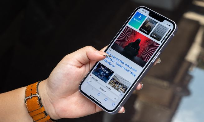 lướt web và xem video