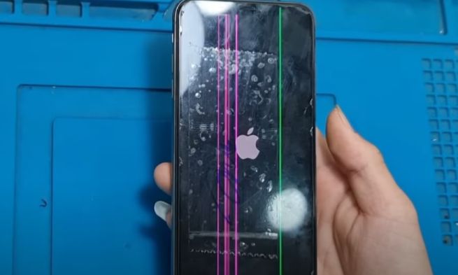 màn hình bị sọc đóm đen