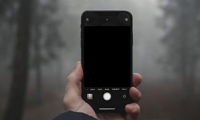 Nguyên nhân gây lỗi camera iPhone bị đơ