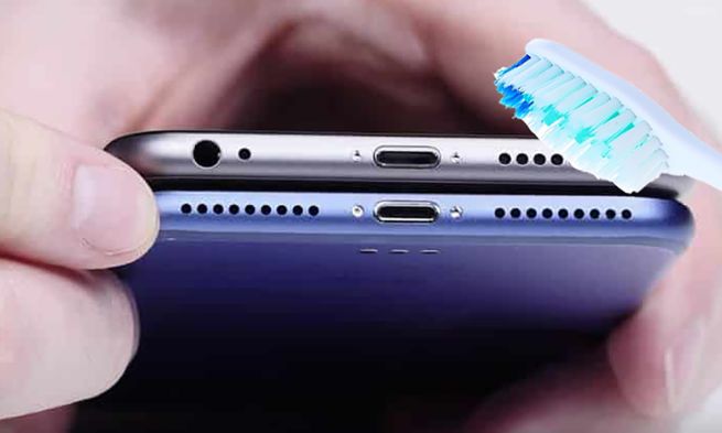 vệ sinh cổng loa iphone