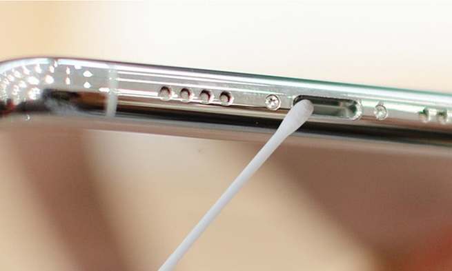 iPhone không nhận sạc nhanh