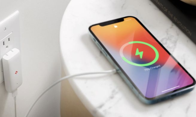 sạc pin iphone bị nóng máy