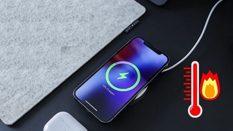 Sạc pin iPhone bị nóng máy