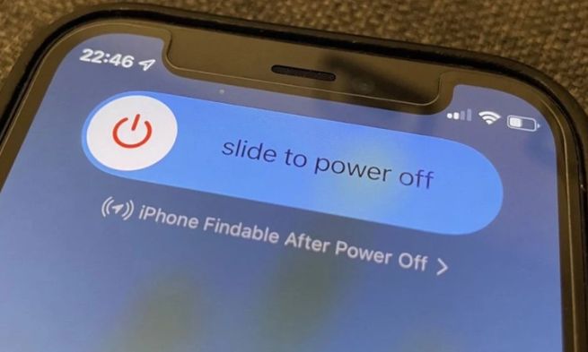 Khởi động lại iPhone