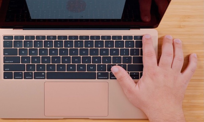 Khởi động lại MacBook