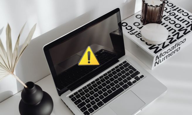 Laptop đang chạy tự nhiên tắt nguồn bật không lên