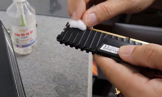 Vệ sinh và kiểm tra hệ thống tản nhiệt