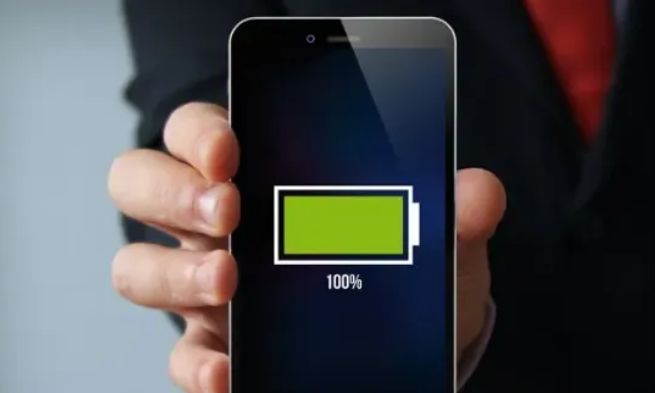 1 tháng tụt 1 pin có sao không