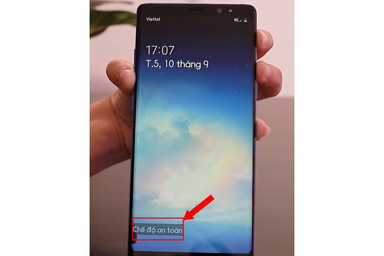 cách xử lý khi điện thoại bị treo máy Samsung