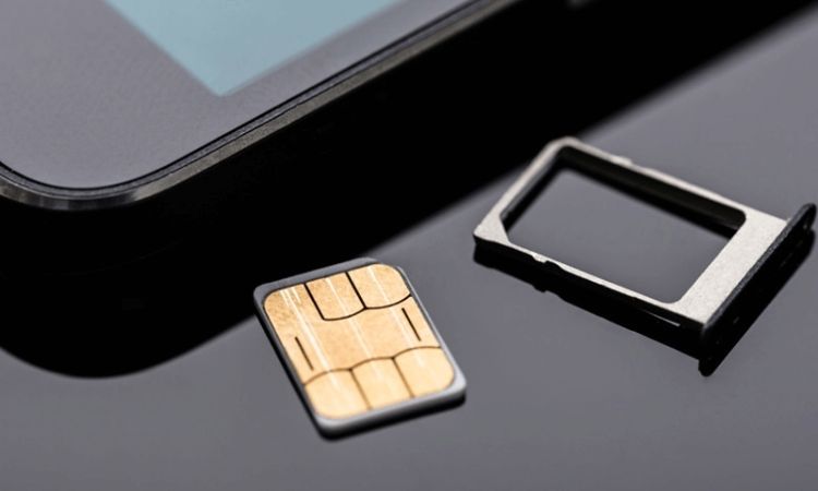 Kiểm tra và chỉnh lại khay SIM