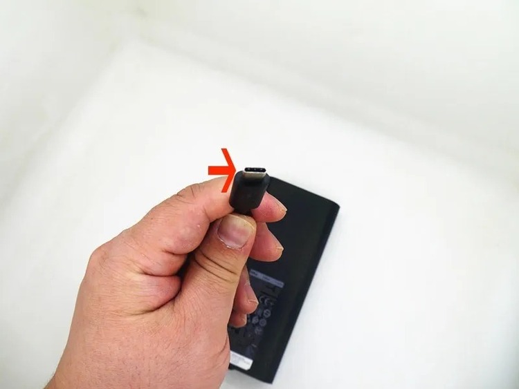 Giữ cổng sạc sạch sẽ