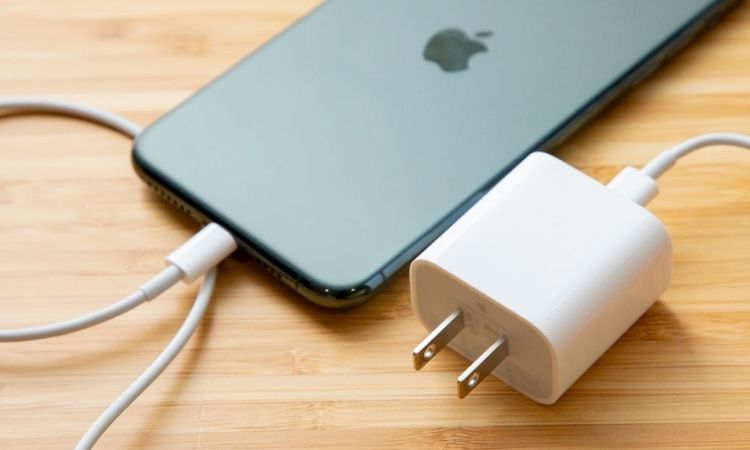 Cắm sạc iPhone