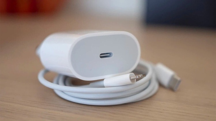 Đổi củ sạc hoặc dây cáp