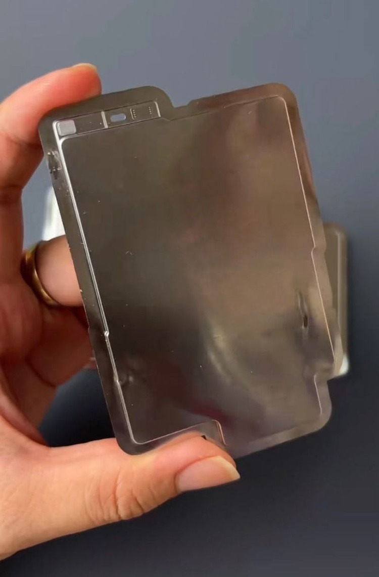 thiết kế pin iPhone 17 Air