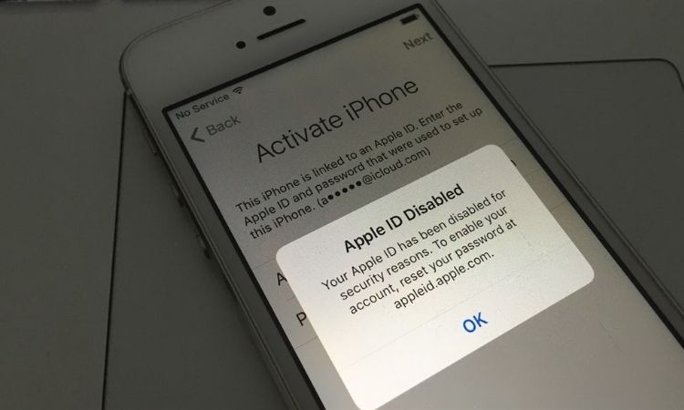 Thiết bị bị khóa do vi phạm chính sách Apple