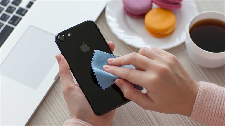 điện thoại bị vô nước đen màn hình