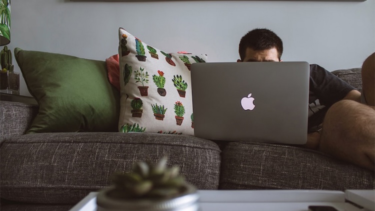 Đặt MacBook ở nơi thoáng mát