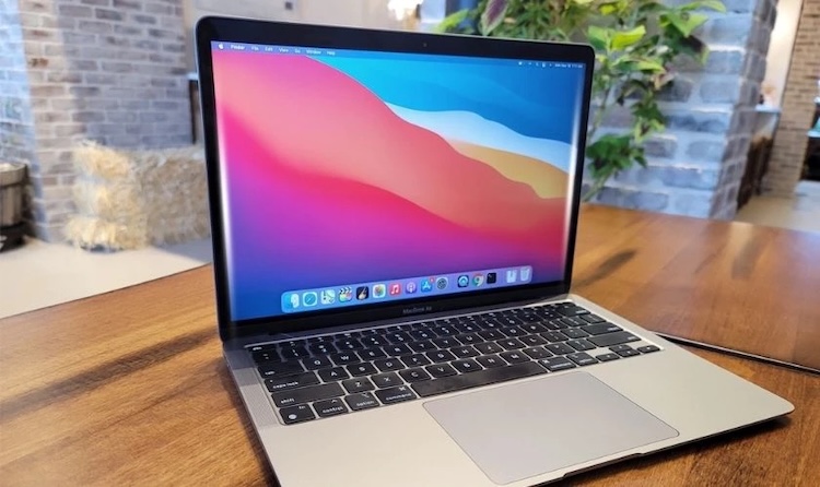 macbook bị vỡ màn hình