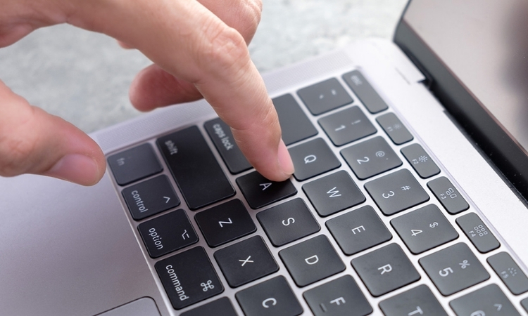 bàn phím macbook bị đơ