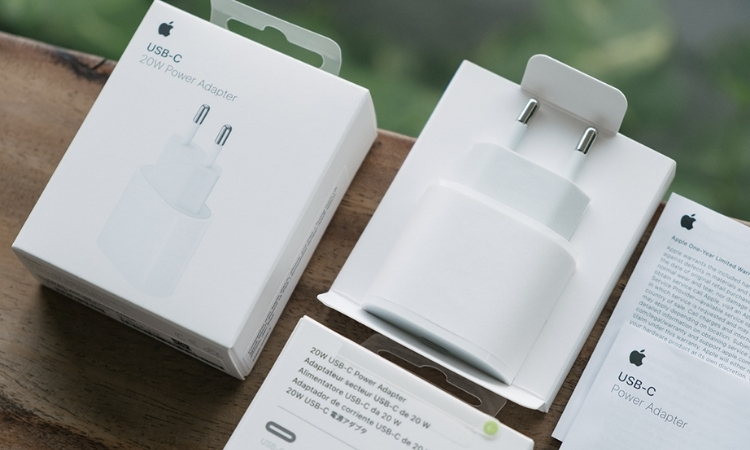 Apple 20W USB-C Power Adapter