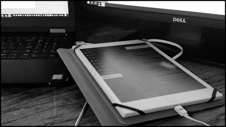 Cắm iPad vào máy tính qua cáp USB