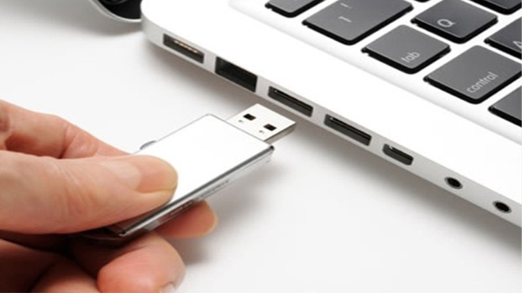 Boot lại hệ điều hành MacBook bằng USB