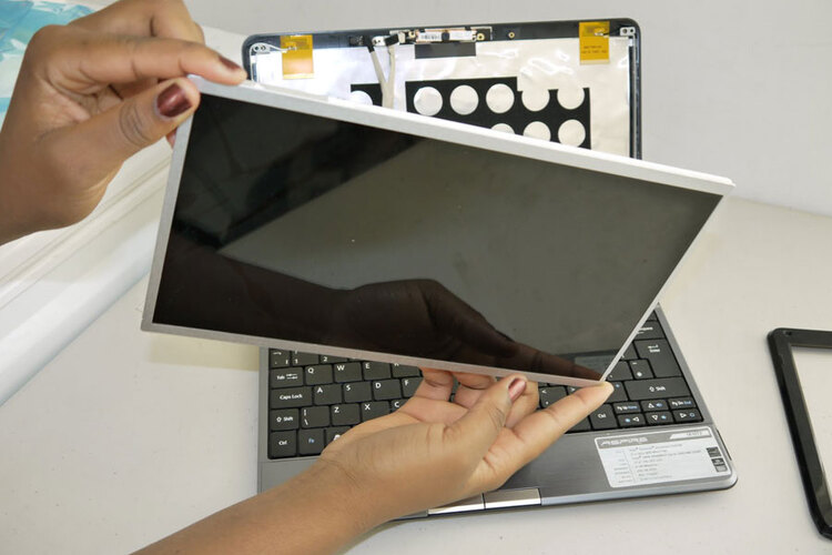 Khi nào nên mang laptop Dell đến trung tâm sửa chữa?