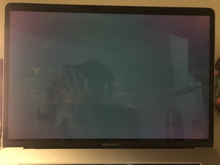 Lỗi màn hình Macbook Pro 2017 bị đen