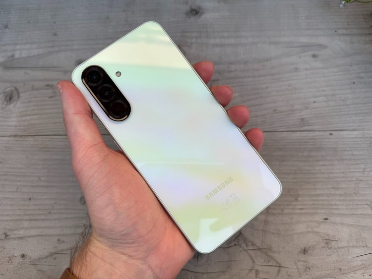 Thiết kế Galaxy A37