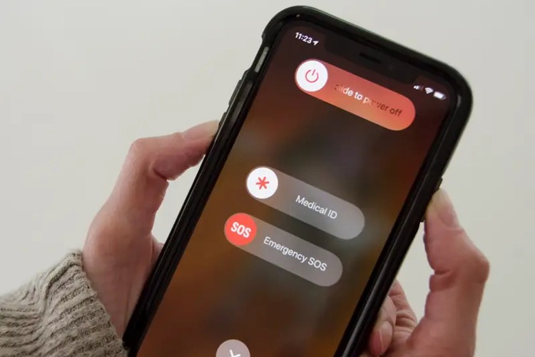 Khởi động lại iphone