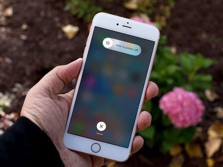 Màn hình iPhone bị phản quang có sao không