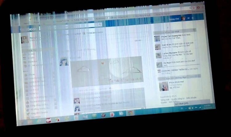 Màn hình laptop bị sọc mưa là gì