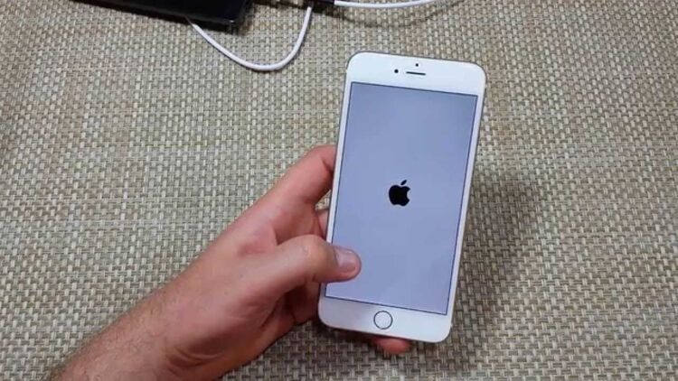 Force Restart iPhone 6 Plu
